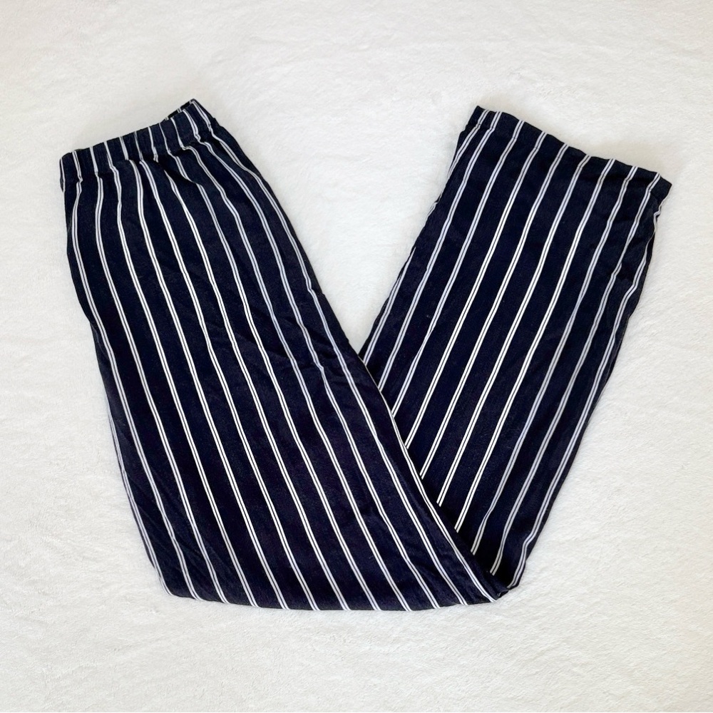 Brandy Melville Navy and White Striped Pants